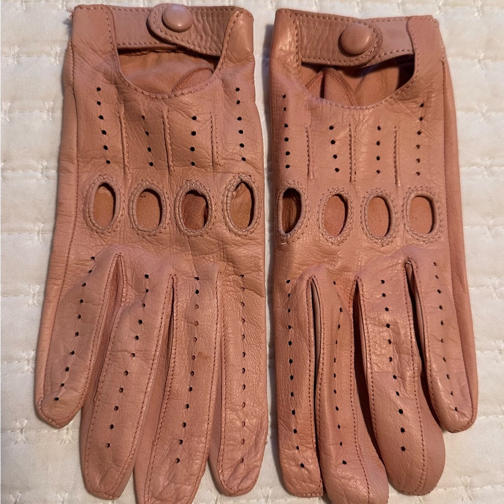 Women's Leather Driving Gloves in Dusty Rose